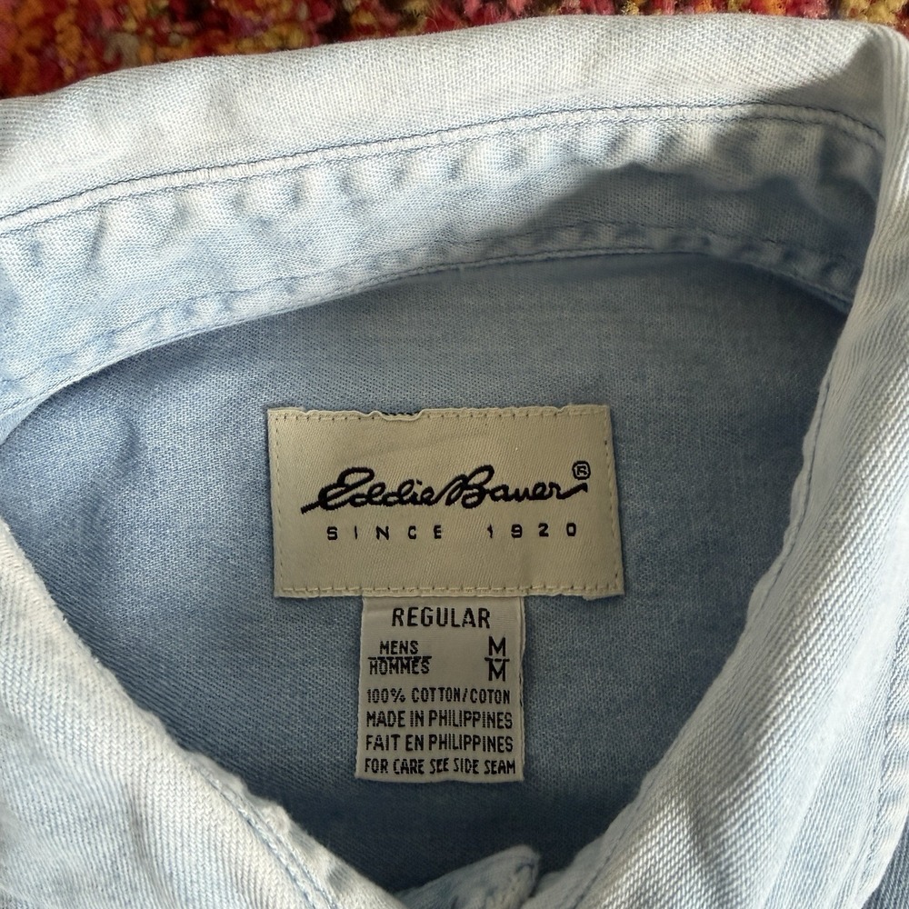 Vintage Eddie Bauer Light Wash Denim Short Sleeve Button Up Shirt Medium - Picture 2 of 6